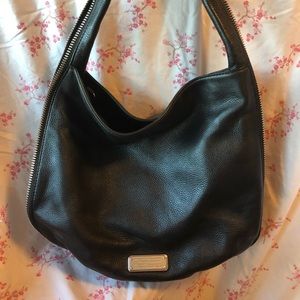 MARC JACOBS Q ZIPPERS HILLIER HOBO BAG BLACK